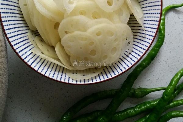 肉末藕片的做法图解1