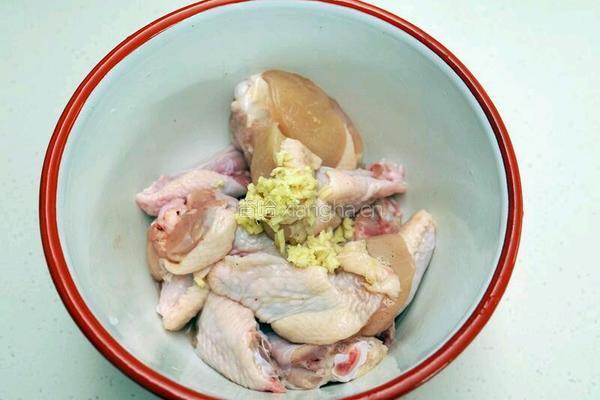 韩式蒜味炸鸡的做法图解1