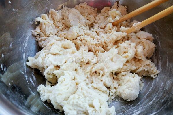 九寸海鲜披萨 的做法图解2