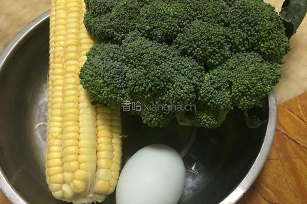 西兰花玉米蛋的做法图解1