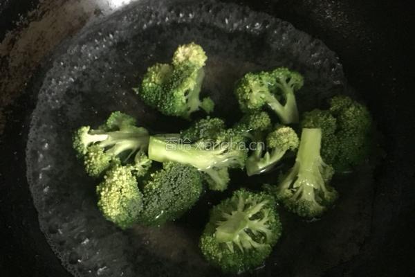 西兰花玉米蛋的做法图解4