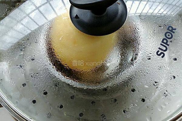 冰糖炖雪梨的做法图解6