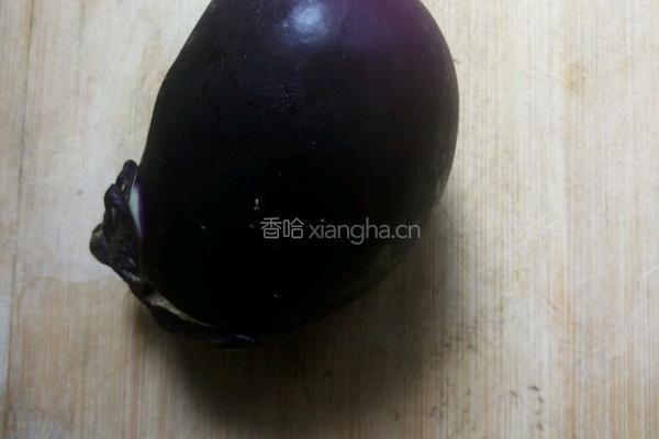 红烧紫茄子的做法图解1