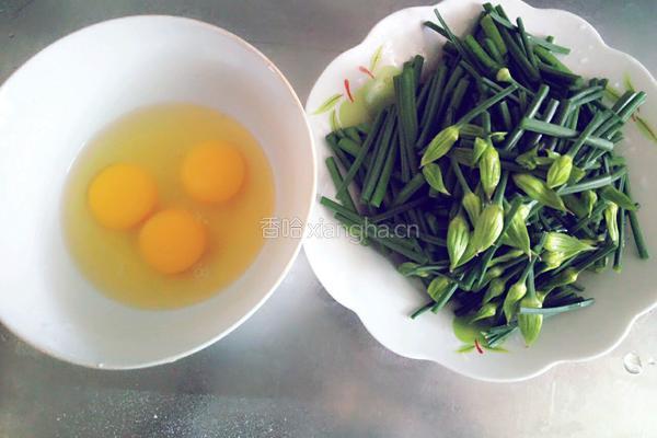 韭苔炒鸡蛋的做法图解1