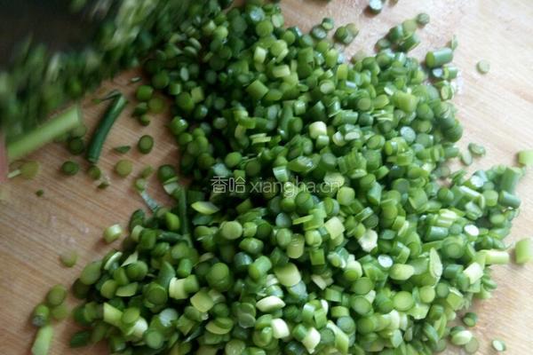 蒜苔猪肉馅蒸饺的做法图解3