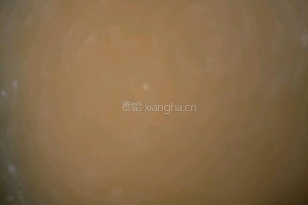 茶树菇鸡爪猪骨玉米汤的做法图解3