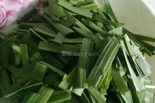 韭菜鸡蛋的做法图解1