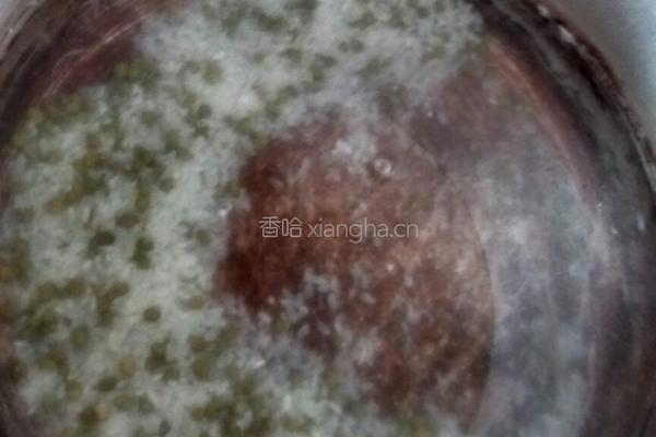 大米绿豆粥(高压锅)的做法图解2