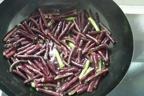 清炒乡里红豆角的做法图解3
