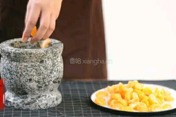 甜草橘汤的做法图解2