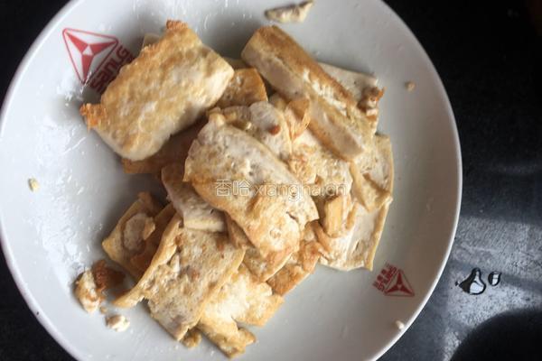 家常煎水豆腐的做法图解4