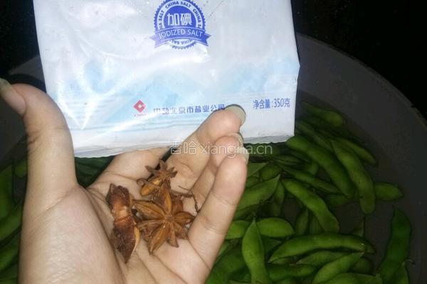 煮毛豆的做法图解2