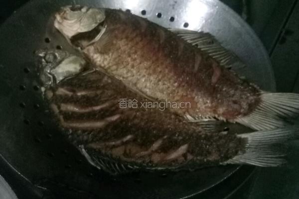 大蒜烧鲫鱼的做法图解4