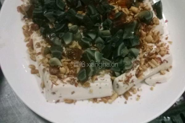 皮蛋豆腐的做法图解4