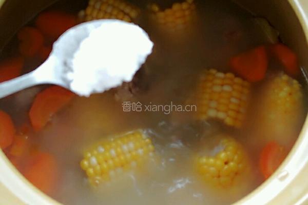 胡萝卜山药排骨汤的做法图解9