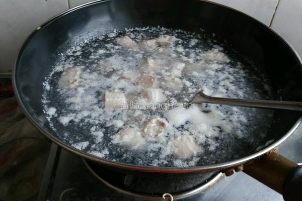 豆筋棍烧红烧肉的做法图解2