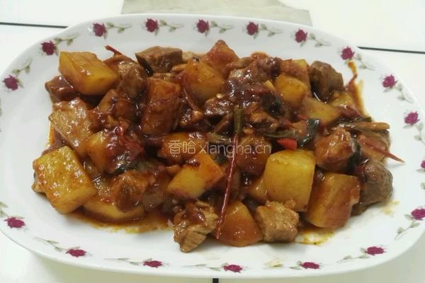 土豆番茄与猪肉组合