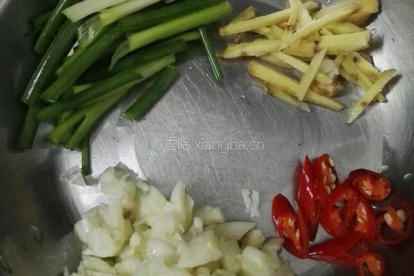 土豆番茄与猪肉组合的做法图解5