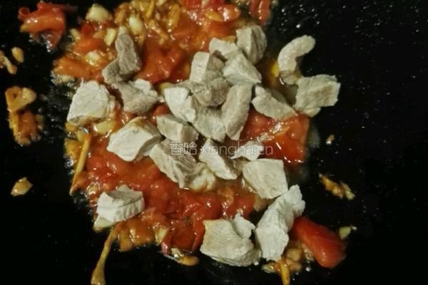 土豆番茄与猪肉组合的做法图解13