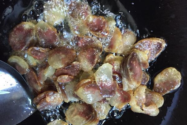 洋葱炒腊肠的做法图解6