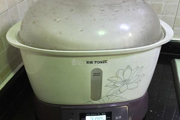 黑沙海参冬菇猪骨炖汤的做法图解8