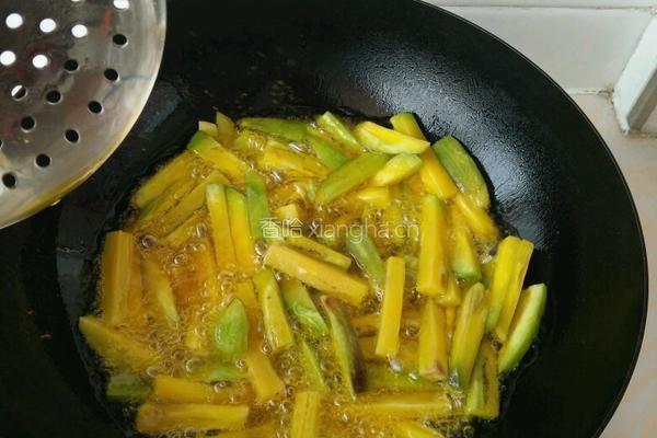 肉末茄条的做法图解3
