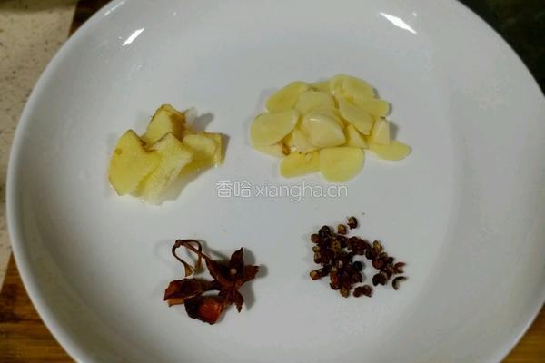 五香鸡翅根的做法图解3