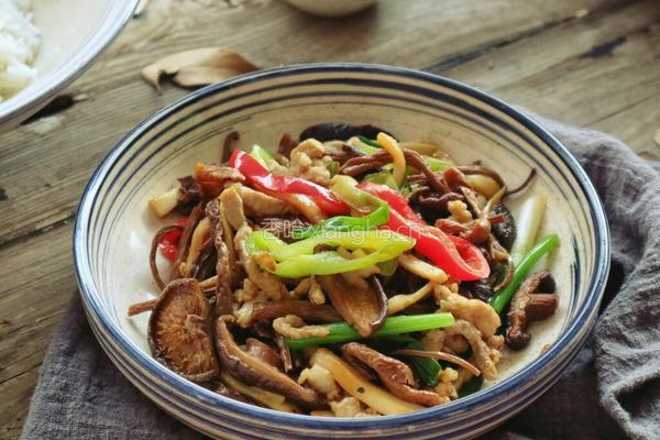 肉丝炒杂菇的做法图解1