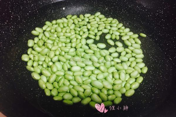 雪菜毛豆炒肉沫的做法图解5