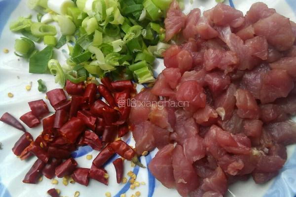 杏鮑茹炒肉丁的做法图解2