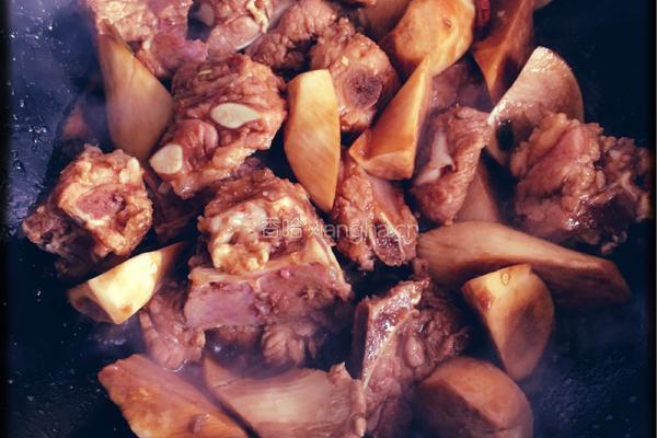 西葫土豆炖排骨的做法图解3
