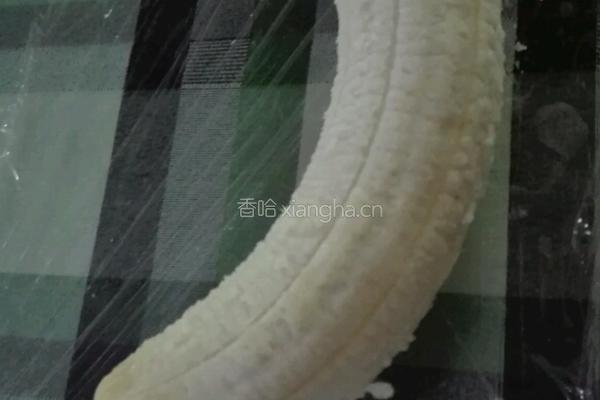 香蕉奶昔的做法图解2