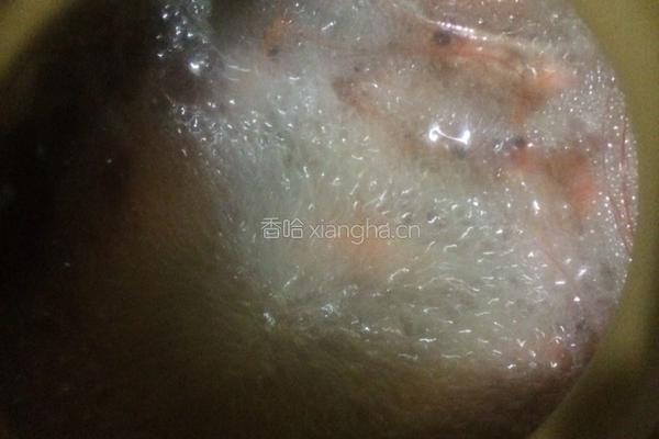 鲜虾瑶柱苦瓜鸡蛋汤的做法图解3