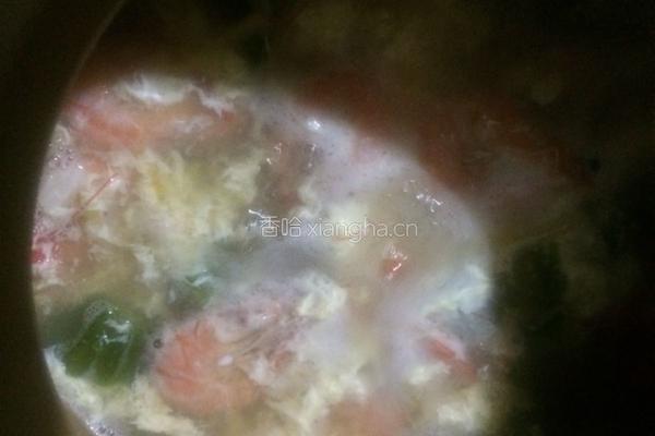 鲜虾瑶柱苦瓜鸡蛋汤的做法图解7