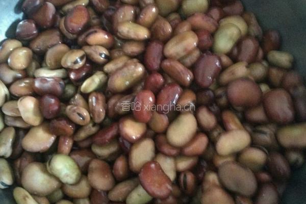 焦酥兰花豆的做法图解1
