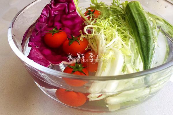 蔬菜沙拉的做法图解2