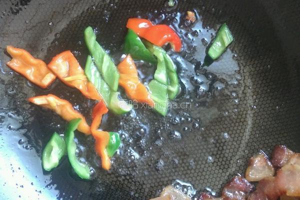 腊肉炒紫扁豆的做法图解7