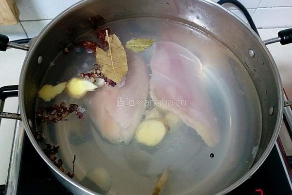 鸡肉蔬菜沙拉的做法图解1