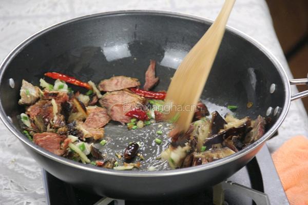 干豇豆炒腊肉 的做法图解3