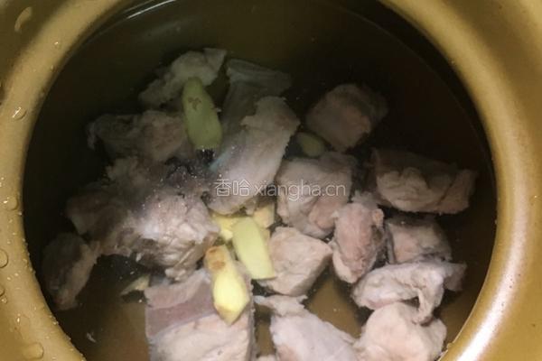 清炖排骨汤的做法图解3