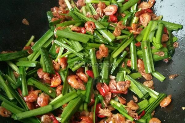 韭菜炒虾米的做法图解7