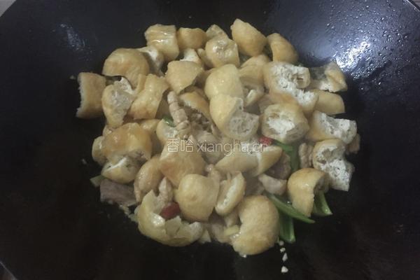 油豆腐炒肉片的做法图解4