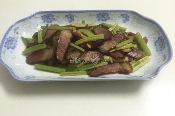 香芹炒腊肉的做法图解8