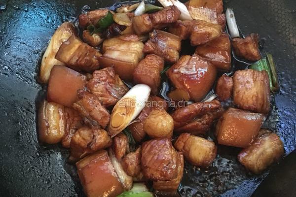 鹌鹑蛋红烧肉的做法图解11