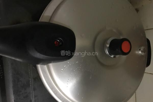 酱猪蹄~的做法图解2