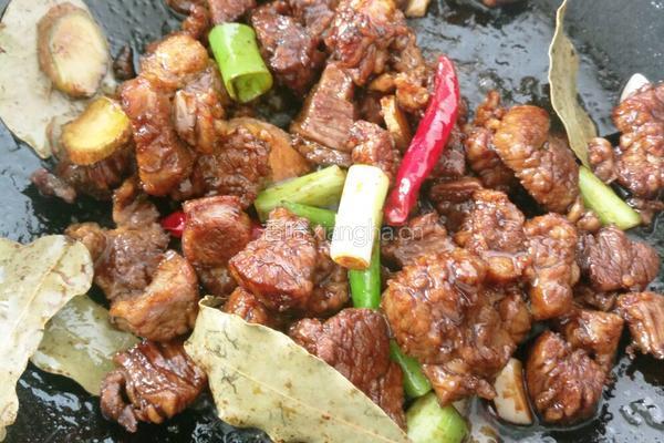 红烧牛肉炖土豆的做法图解8