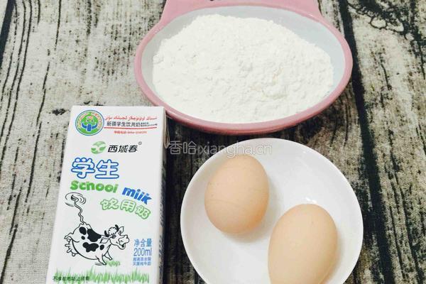 葡萄干牛奶鸡蛋饼的做法图解3