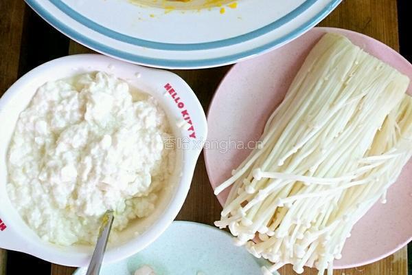 虾仁豆腐南瓜炖的做法图解2