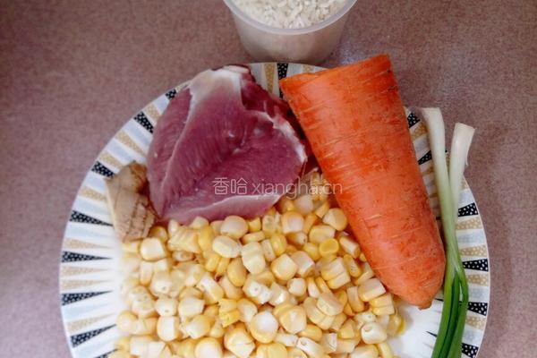 玉米胡萝卜瘦肉粥的做法图解1