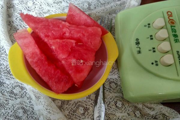 西瓜汁的做法图解1